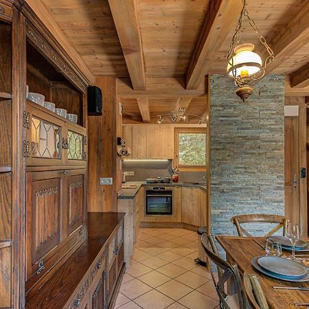Chalet Blackbushe - Traditional Chalet - Alpes Travel - Sleeps 4-6 Les Houches Buitenkant foto