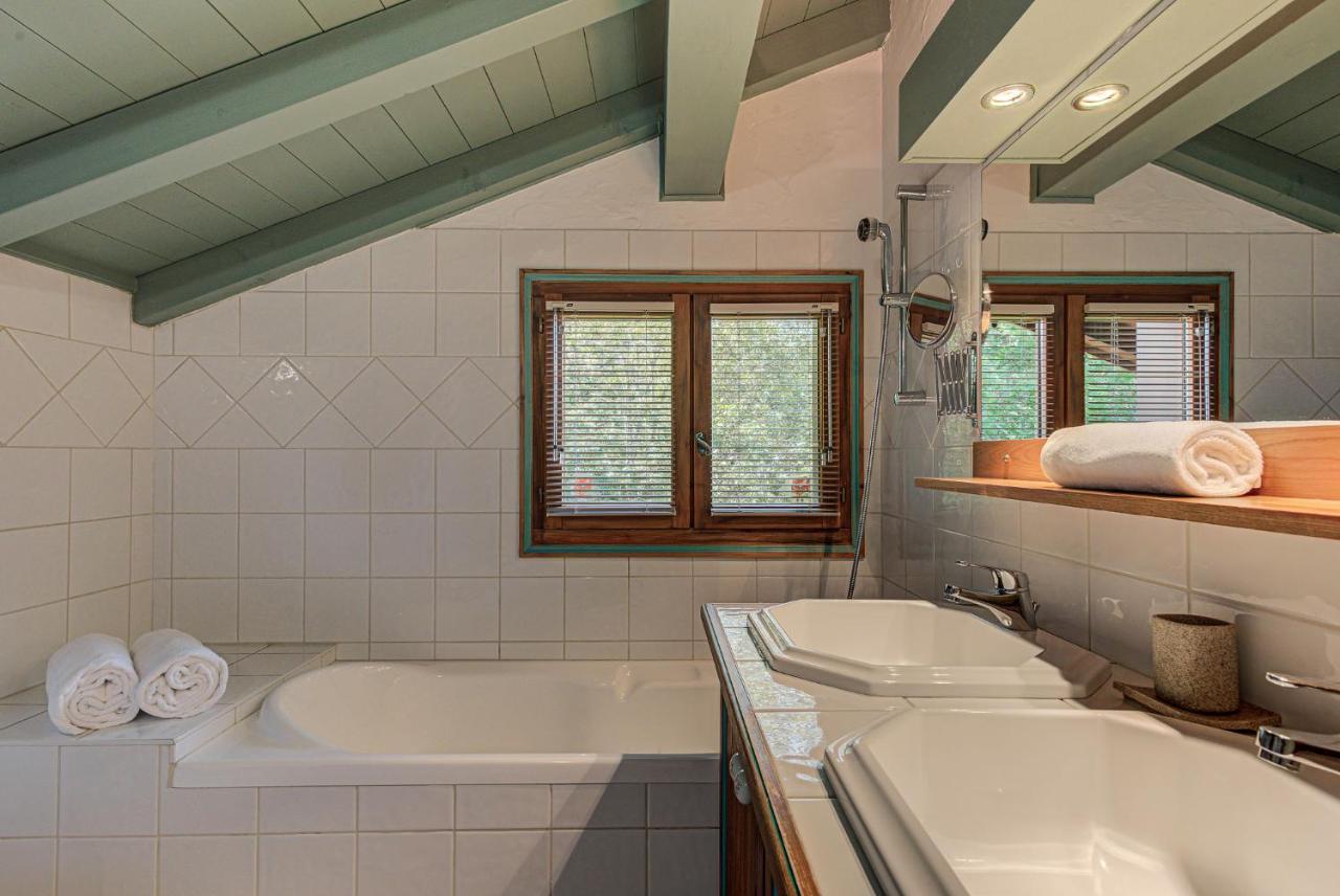 Chalet Blackbushe - Traditional Chalet - Alpes Travel - Sleeps 4-6 Les Houches Buitenkant foto