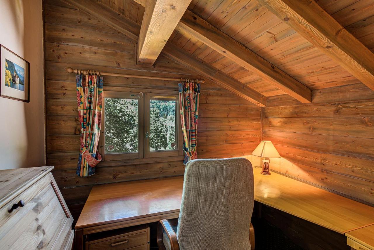 Chalet Blackbushe - Traditional Chalet - Alpes Travel - Sleeps 4-6 Les Houches Buitenkant foto
