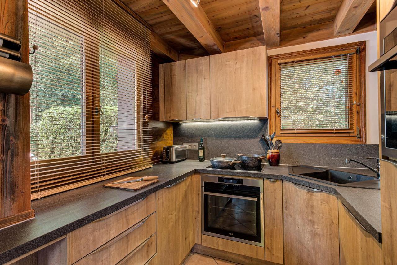 Chalet Blackbushe - Traditional Chalet - Alpes Travel - Sleeps 4-6 Les Houches Buitenkant foto
