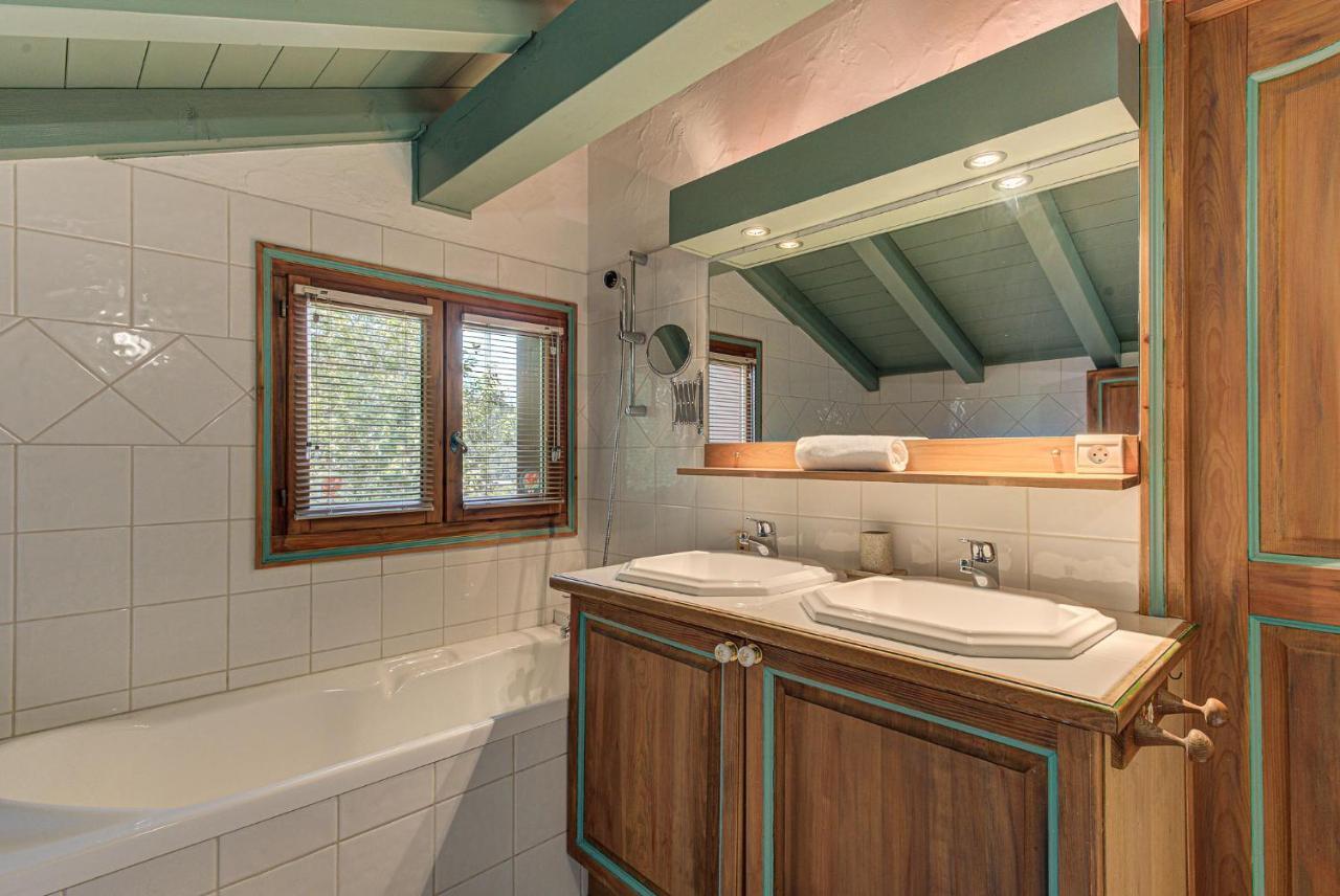 Chalet Blackbushe - Traditional Chalet - Alpes Travel - Sleeps 4-6 Les Houches Buitenkant foto